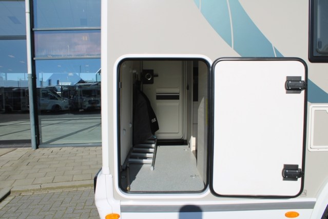 Autocaravana compacta de ocasi&oacute;n joven Chausson Exclusive Line 660 autom&aacute;tica 170 CV (85 foto: 11