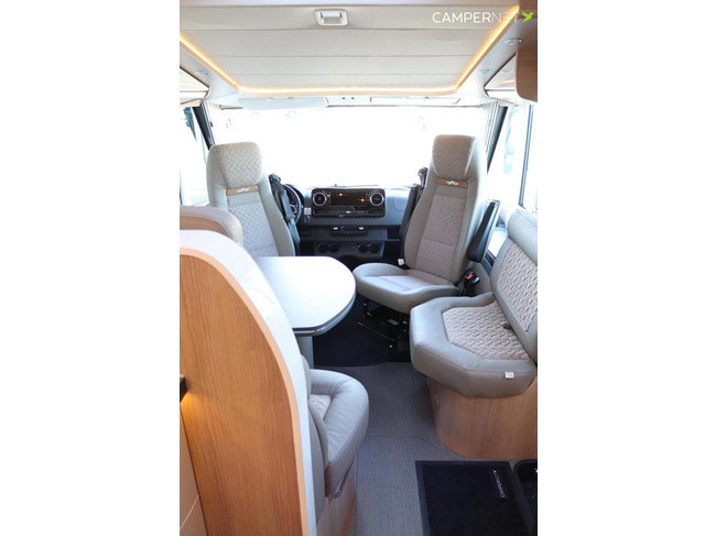 Carthago C-Tourer I 150 QB 170pk Automaat | Zo goed als nieuw | Queensbed | Gescheiden douche | Dubbele bodem | Hefbed | Luxe | LED kopla foto: 6