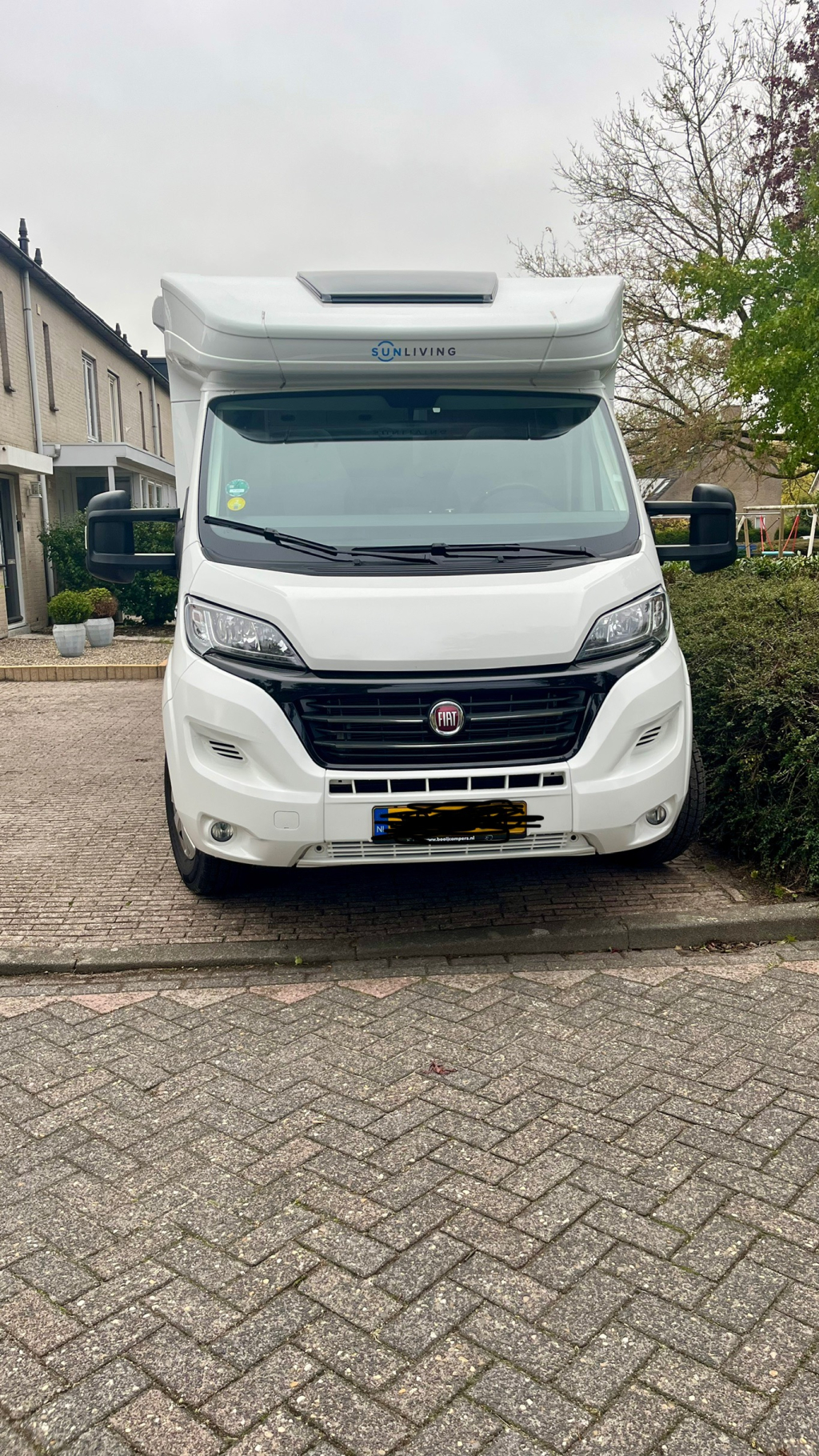 Sun Living S65SL photo: 0