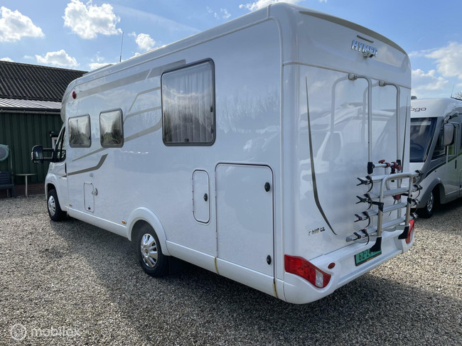 Hymer Tramp 698 Semi-integraal met Hef én Queensbed 2X Airco, Solar zéér weinig km's! foto: 7