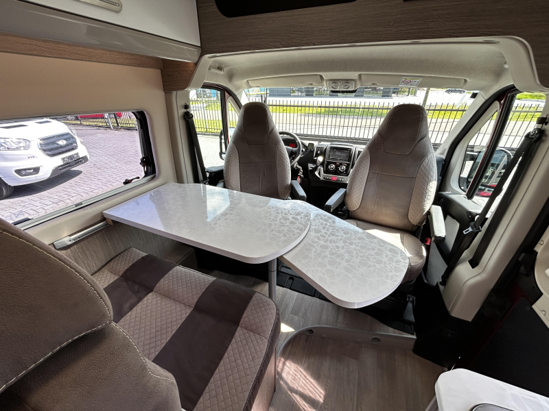 Chausson V Automaat/2019/Airco/Euro6  foto: 9
