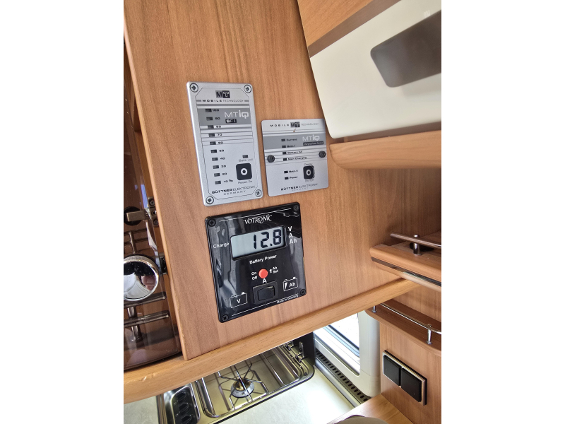 Hymer B 588 in top staat 2014  foto: 21