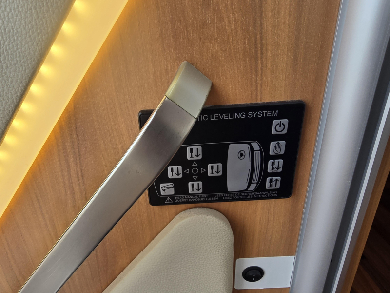 Hymer B 588 in top staat 2014  foto: 23