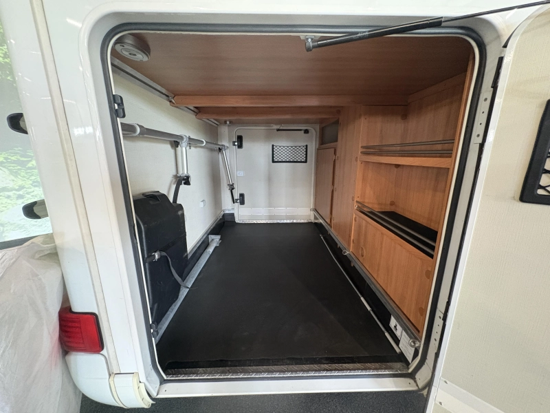 Hymer Exsis-I 474 zonnepaneel / bearlock  foto: 18