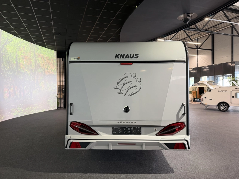 Knaus Sudwind Black Selection 500 QDK Etagenbett / Querbett Foto: 3