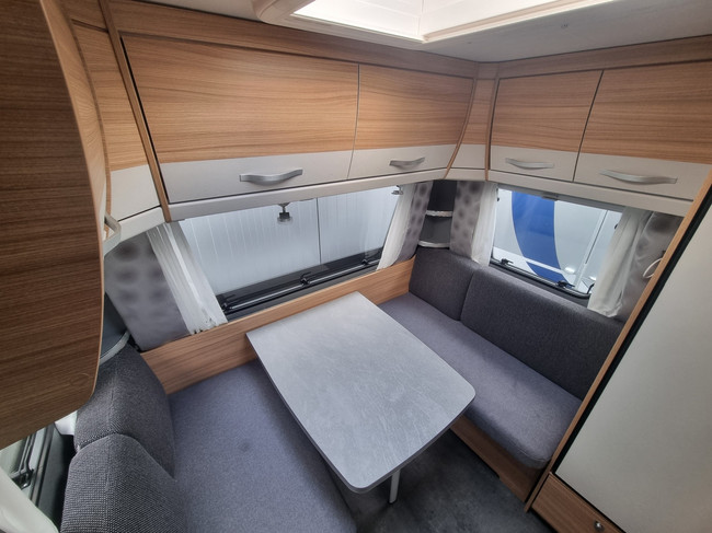 Dethleffs Camper 460 EL foto: 6