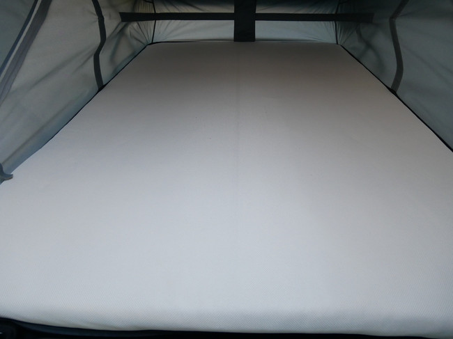 Knaus Van Tourer, Camas longitudinales, Techo elevable para dormir, Autom&aacute;tico de 9 velocidades. foto: 18