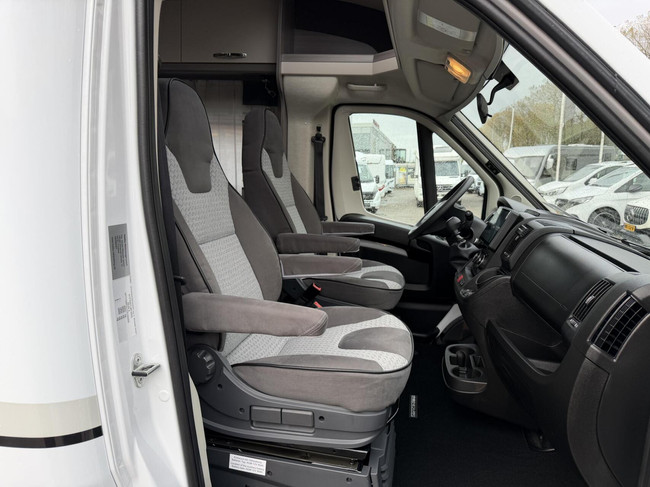 Hobby Optima Ontour T 70 E Single Beds Large Bathroom Awning photo: 23