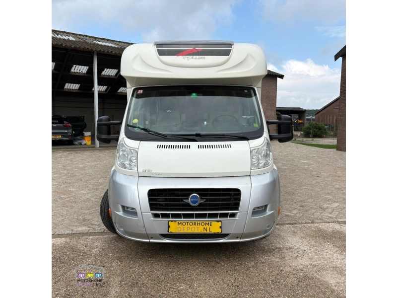 Carthago Chic C-Line T 4.8 PLUS single beds photo: 7