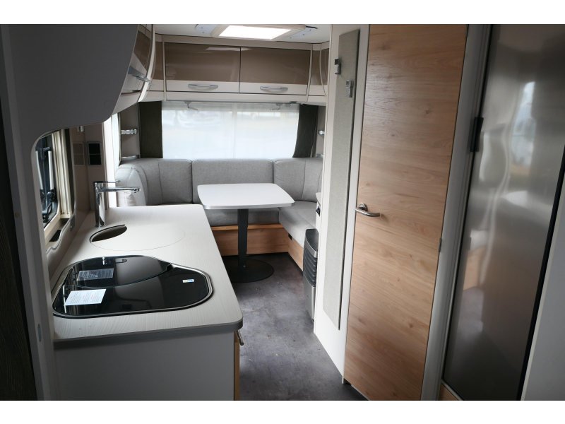 Dethleffs Nomad 530 DR zeer ruim met airco  foto: 13