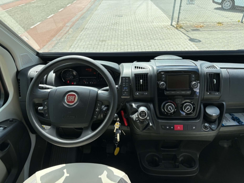 Knaus Boxstar Freeway 630 ME Nivelliersystem mit VB Luft Foto: 19
