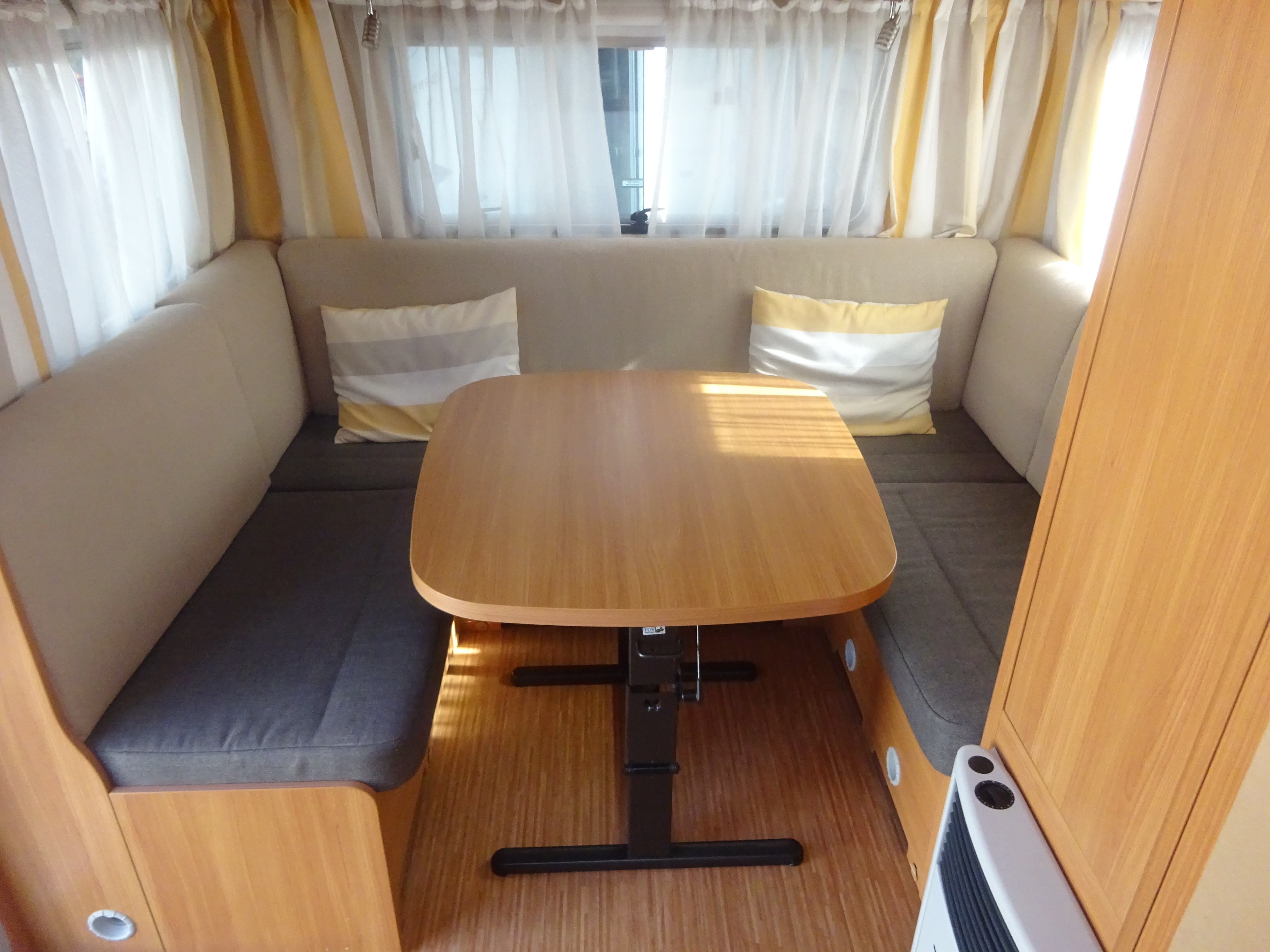 Knaus Sport 500 Enkele Bedden+Rondzit+Mover foto: 19