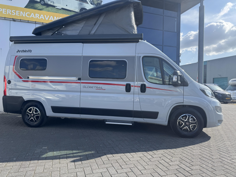 Dethleffs Globetrail Advantage 600 DR dwarsbed hefdak bovenbed  foto: 1