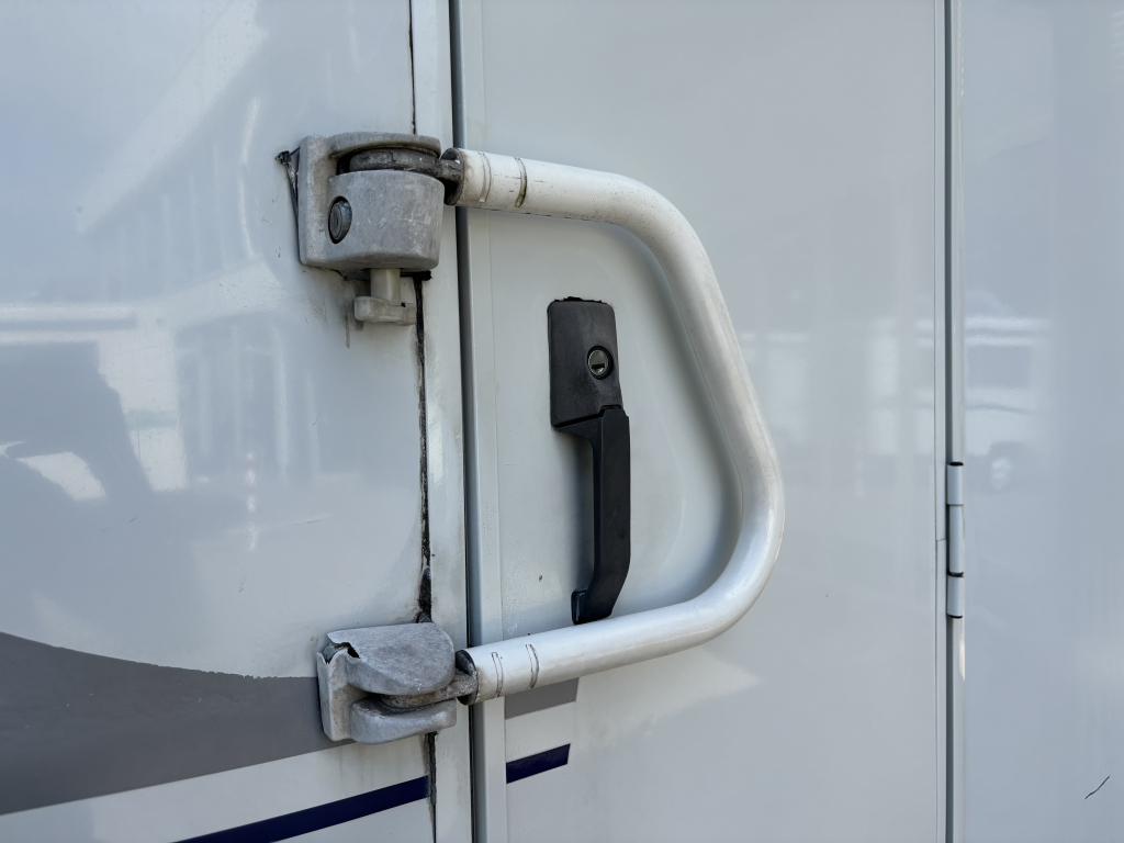 Tec ROTEC HEFBED + RONDZIT AIRCO LPG FIAMMA SLOTEN  foto: 17