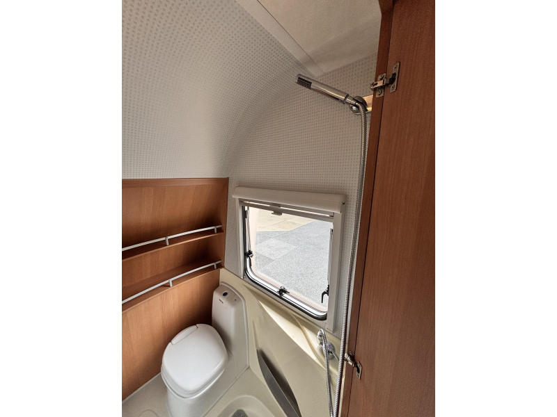 Knaus Azur 500 FU Fransbed + Mover  foto: 21