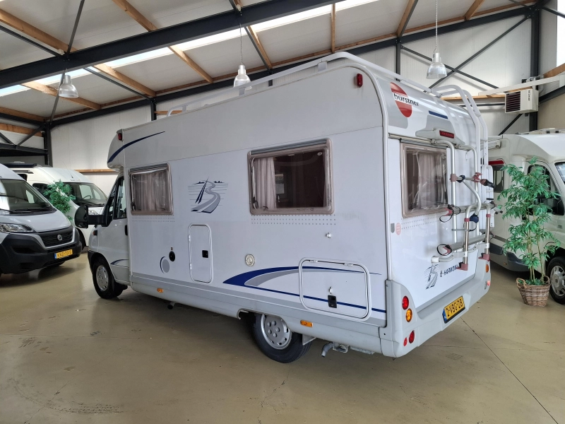 B&uuml;rstner Harmony 585 T 2.3JTD 110Pk 2x Airco photo: 2