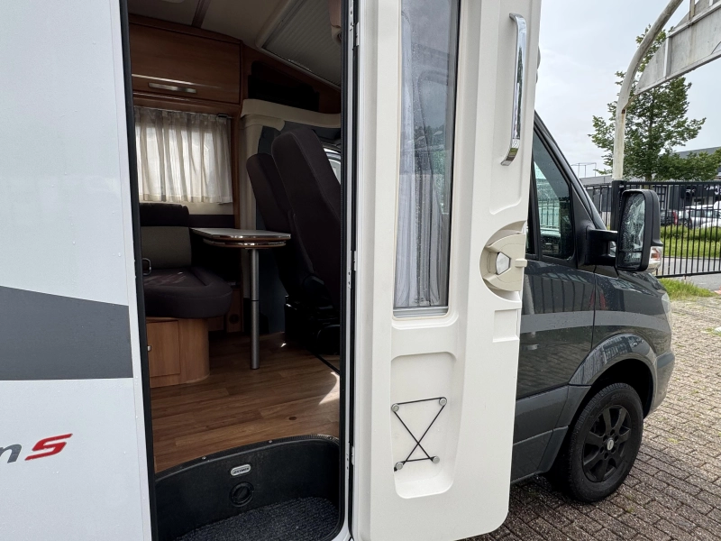 Hymer Van 520 S Einzelbetten Raumwunder Foto: 23