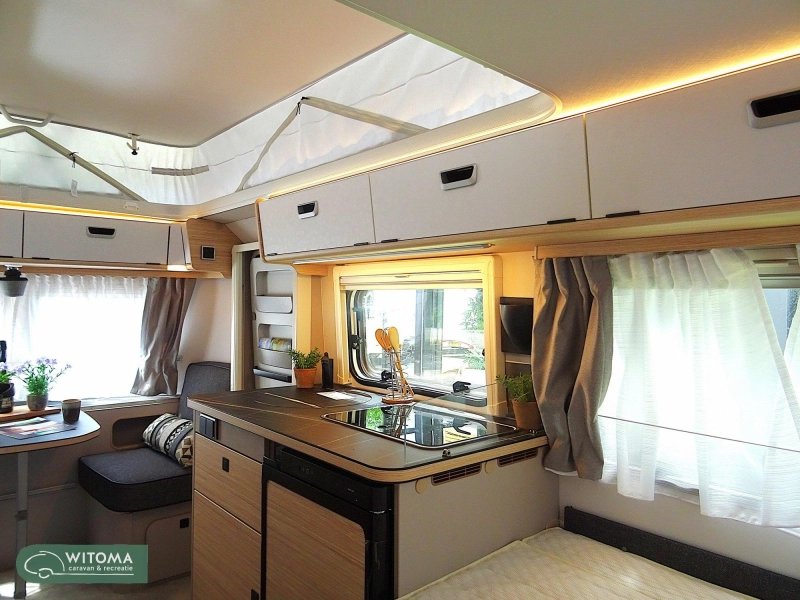 Eriba Triton Silver Edition 430 nieuwste uitvoering !  foto: 2