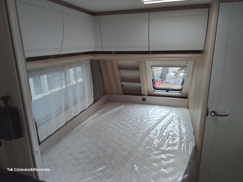 Hobby De Luxe 400 SFE compacte caravan  foto: 5