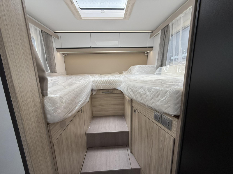 Adria Compact Supreme DL Face-to-face - Autom&aacute;tico foto: 18