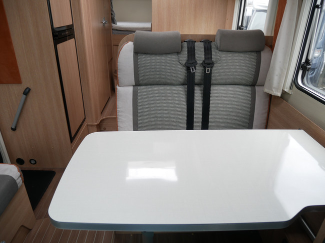 CAPRON Orangecamp T700, Distribuci&oacute;n espaciosa, Cama transversal, Garaje XL foto: 9