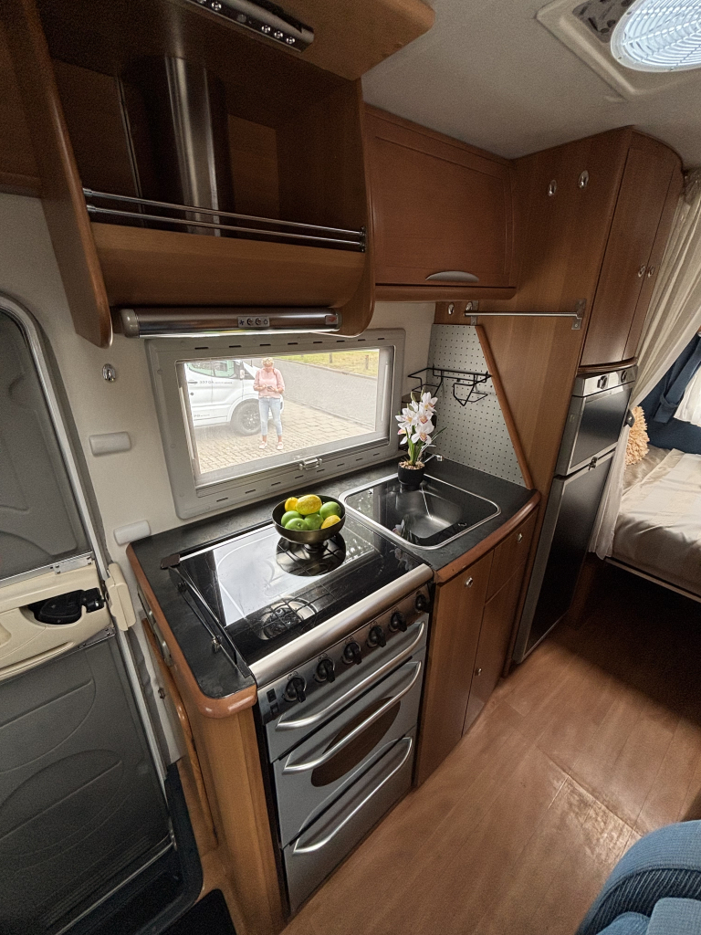 Adria Roller Team Pegasso 708 QUERBETT + ALKOVEN 6 PERSONEN! SCHNÄPPCHEN Foto: 6