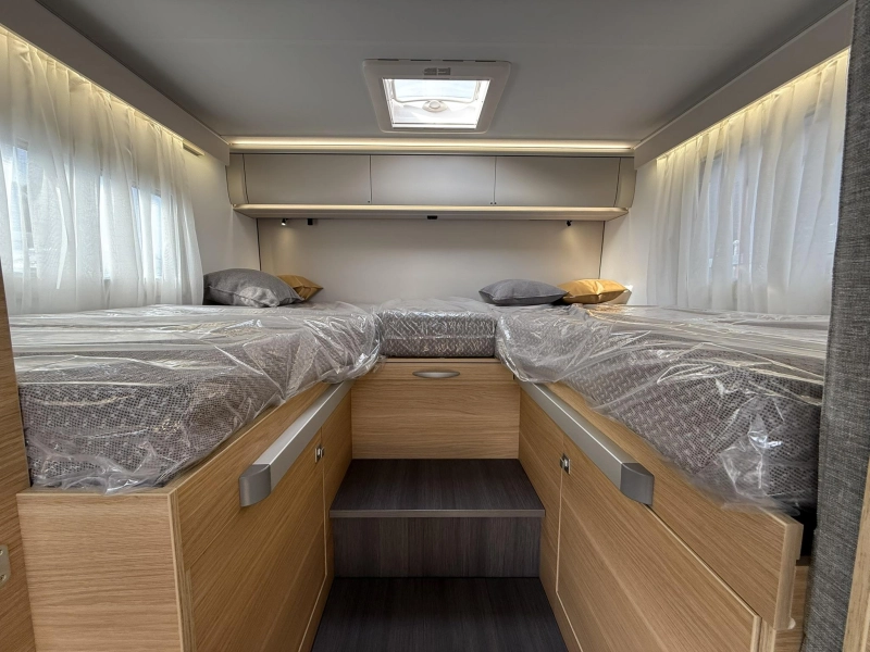 Adria Coral Axess 600 SL 7 meter lengtebedden  foto: 17