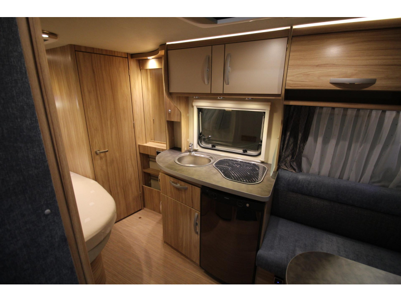 Eriba Nova Light 465 Mover, Portabicicletas, Toldo foto: 7
