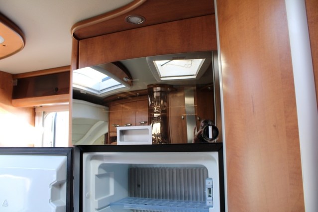 Carthago Chic C Line I 5.0 1e eigenaar Fiat 3.0 liter 160 pk 4250 kg chassis enkele bedden 5 zitplaatsen (122  foto: 42