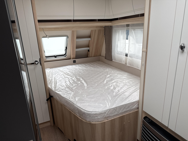 Hobby De Luxe 460 UFE Model 2026  foto: 2