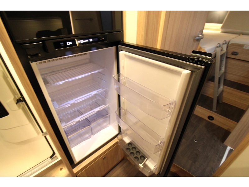 Sunlight T 68 Adventure Edition Camas individuales / Cama abatible foto: 19