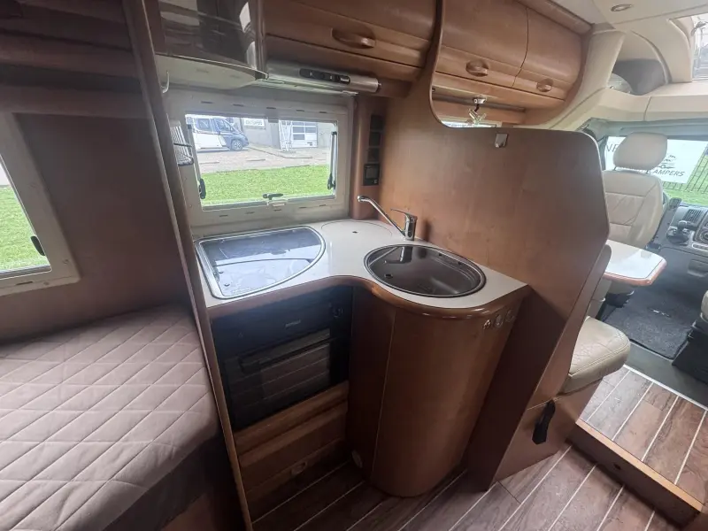 Rapido 7065+ F veel extra's accessoires  foto: 12