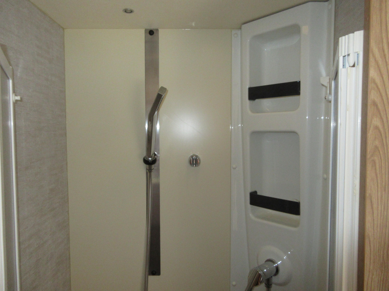 Rimor Seal 66 PLUS Face to Face and Queen Bed photo: 8