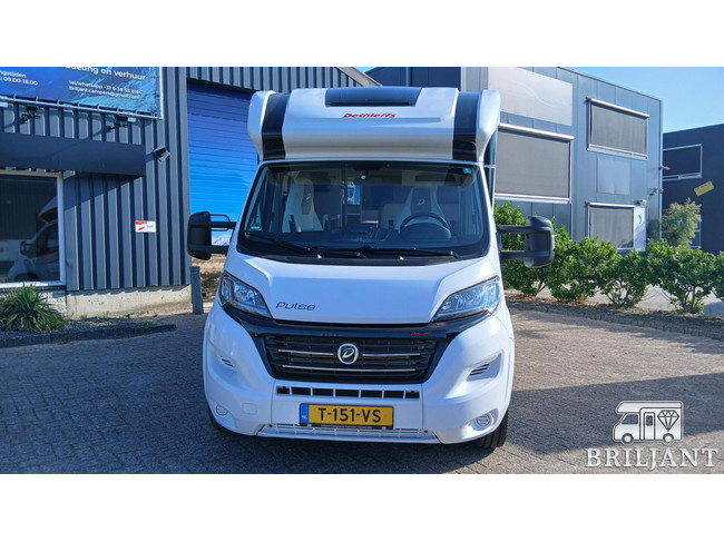 Dethleffs PULSE T 7051 DBM/EB .. autom&aacute;tico/cama queen+cama elevable foto: 1