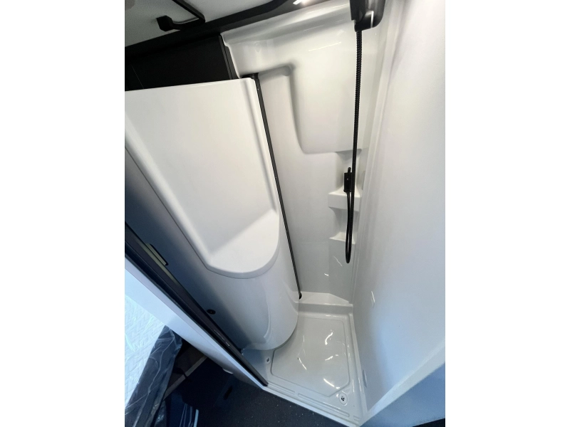 Adria Twin Supreme 600 SPB Automaat - Panoramaraam  foto: 18