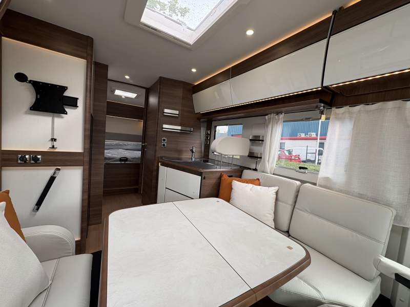 Rapido 896 F Heavy Chassis + Automatik Foto: 7