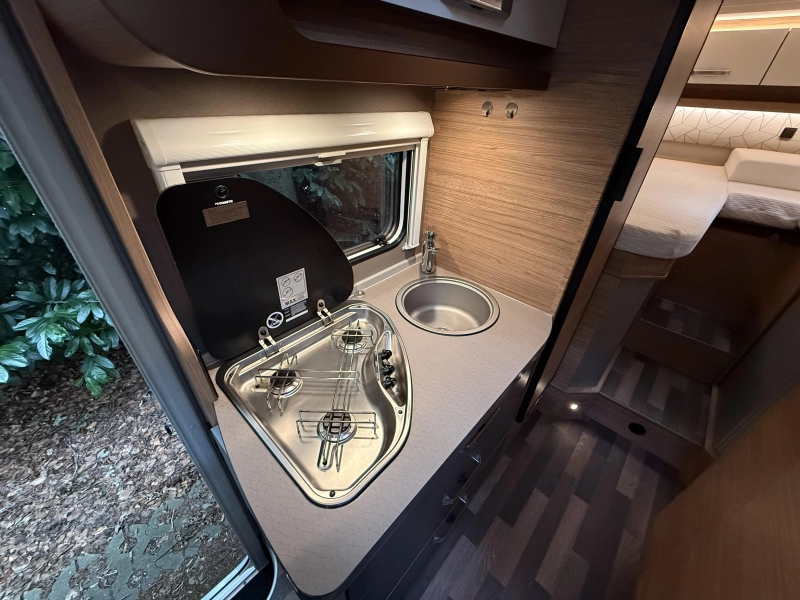 Weinsberg CaraCompact Pepper 600 MEG Enkele Bedden Airco 2024  foto: 15