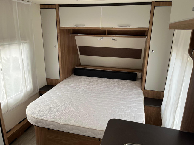 Bürstner Premio 490 TS | Queensbed | Voortent | Vol automatische Mover | Fietsenrek | Asschokbrekers foto: 11