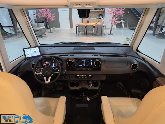 Hymer BML-I 880 *Automaat 170pk*Levelsysteem* BOMVOL!! foto: 9