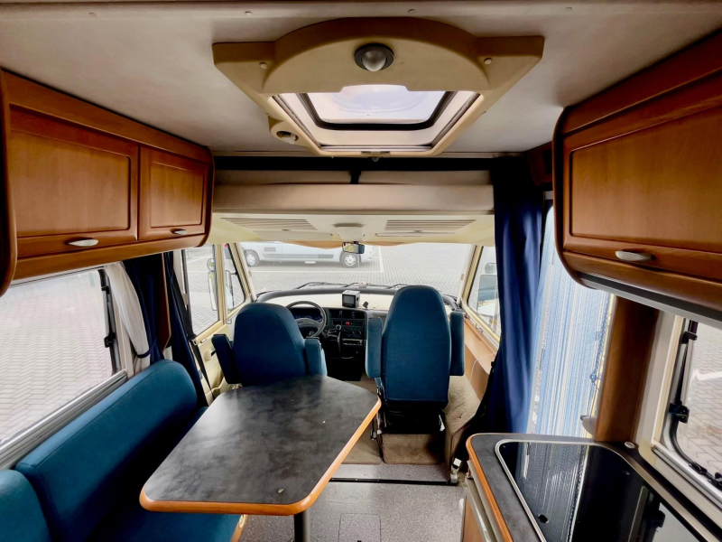 Hymer B524 Panel solar portabicicletas foto: 7