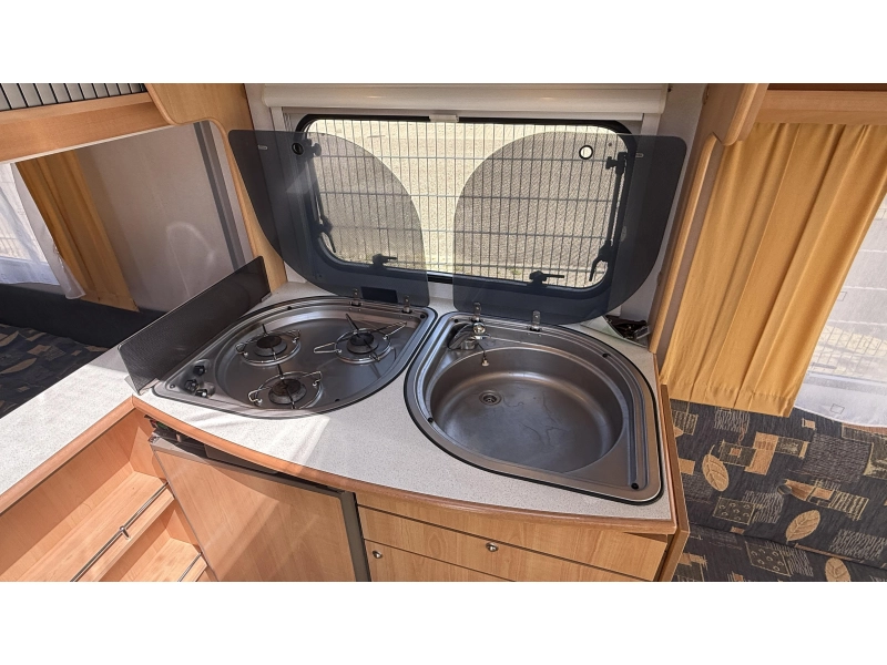 Home-Car Racer Spirit 45 frans bed rondzit toilet  foto: 6