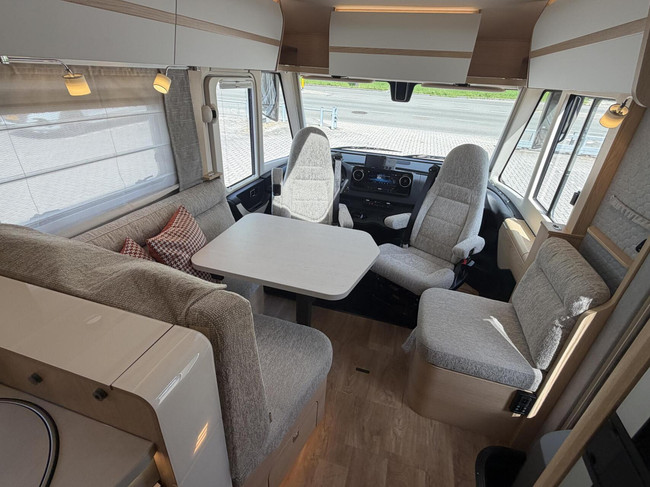 Hymer BML-I 780 MasterLine Bovenkasten Level 2X Airco Lithium foto: 14