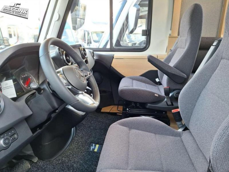 Hymer B-MC I 600 Einzelbetten + Hubbett Foto: 4