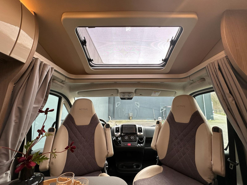 Bürstner Nexxo Van T 690 G - Smal en luxe  foto: 8