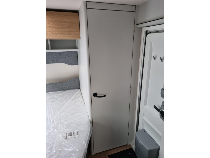 Bürstner B66 480 TK - Stapelbed -  foto: 16