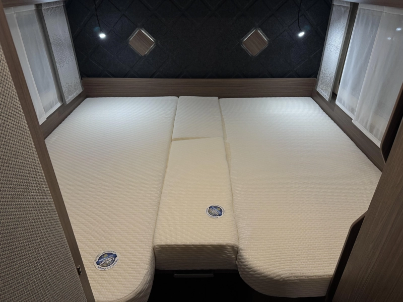 Tabbert Cazadora 495 HE enkele bedden / 2.000kg  foto: 11