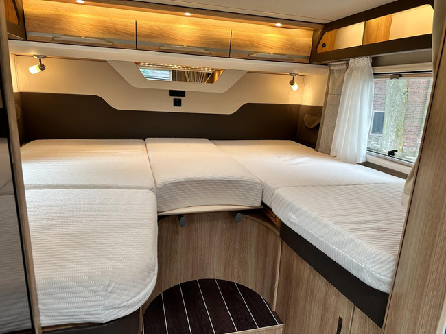 Knaus Sky Ti 650 MEG PLATINUM SELECTION FIAT 140 PS 2022 Foto: 8