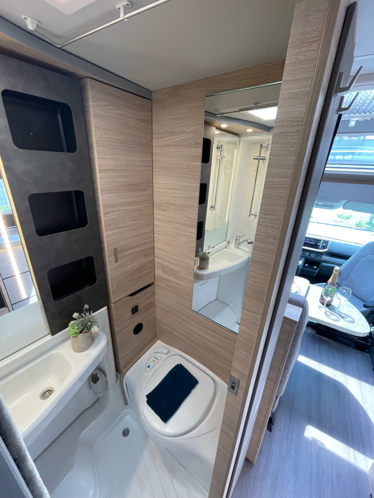Knaus PLATINUM 650 MEG ENKELE BEDDEN AUTOMAAT foto: 7