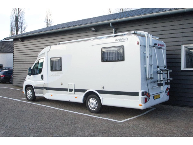 Dethleffs Globebus T 004 halfintegraal camper  foto: 5