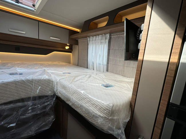 Knaus 700MEG Live I 9T-Automatique Lits Jumeaux Lit Pavillon Alde Attelage photo: 14